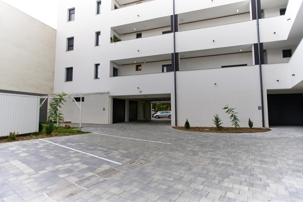 Starlight Silver Szeged - Exclusive Εξωτερικό φωτογραφία