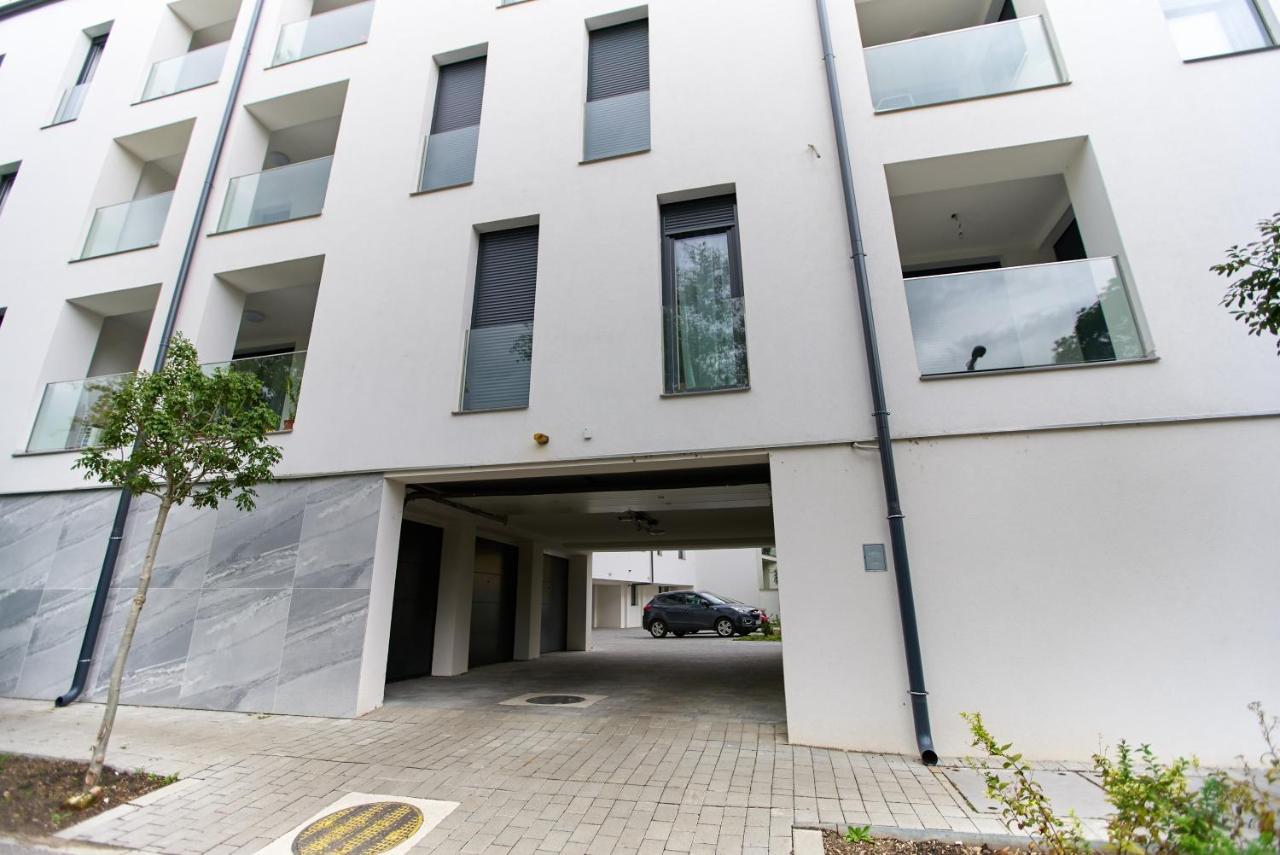 Starlight Silver Szeged - Exclusive Εξωτερικό φωτογραφία